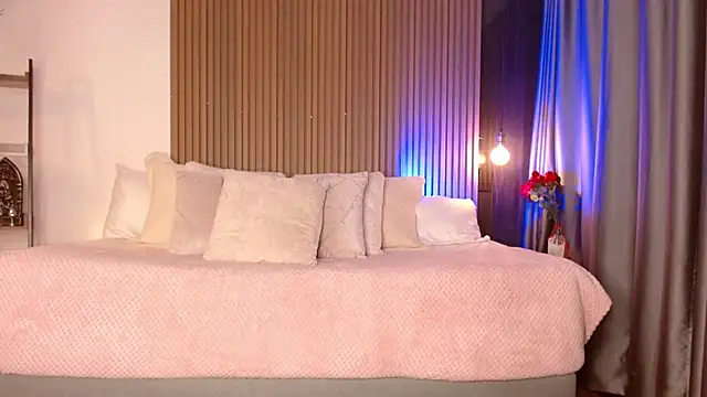 Sienna Blake  online show from 10/22/25, 08:08