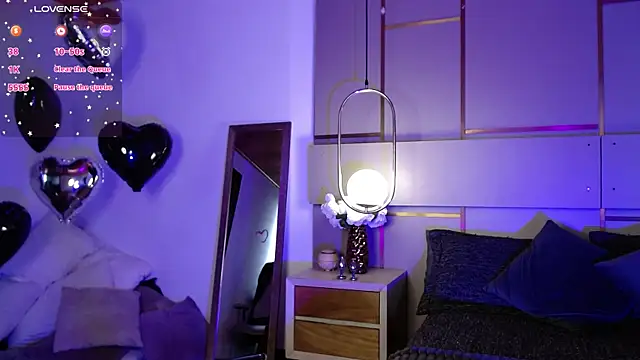 Snapshot of Sienna_Blake_ chatting on 11/08/25, 07:56 Sienna Blake online show from 11/08/25, 07:56