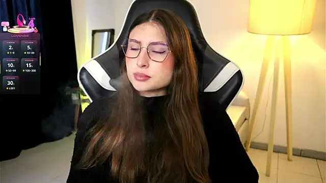 Daisha Riley online show from 09/10/25, 01:33