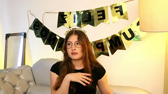 Daisha Riley online show from 10/11/25, 02:37