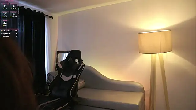 Daisha Riley online show from 10/31/25, 04:19