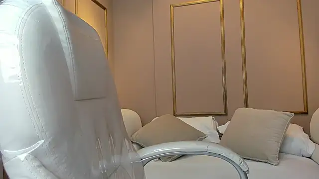 Snapshot of PerlaPreciosa chatting on 09/19/25, 04:03 PerlaPreciosa online show from 09/19/25, 04:03