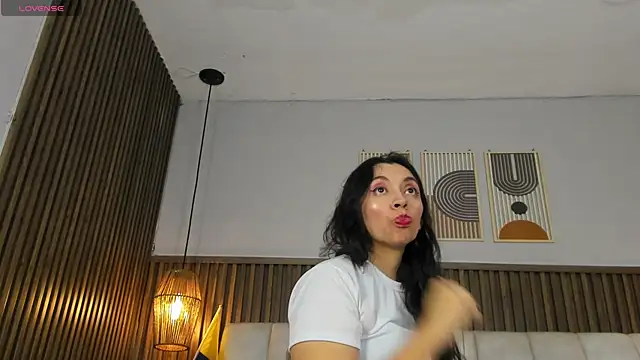 PerlaPreciosa online show from 07/19/26, 04:05