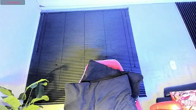 JhonyMiller  online show from 11/12/25, 07:57