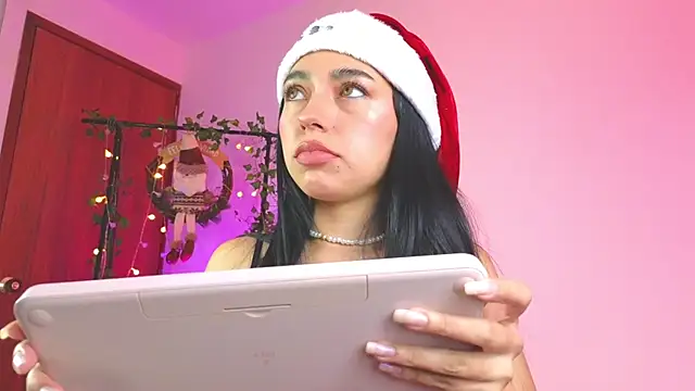 Snapshot of Sweet_Nyx chatting on 12/20/24, 11:26 Sweet Nyx online show from 12/20/24, 11:26