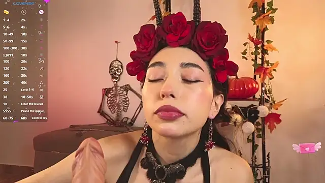 Snapshot of Sweet_Nyx chatting on 11/03/25, 01:51 Sweet Nyx online show from 11/03/25, 01:51