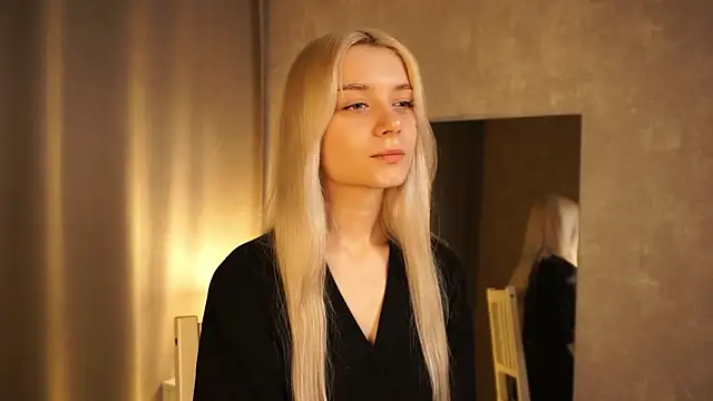 Snapshot of Hi_my_name_is chatting on 02/22/25, 02:41 Hi my name is online show from 02/22/25, 02:41