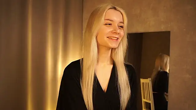 Snapshot of Hi_my_name_is chatting on 02/23/25, 02:46 Hi my name is online show from 02/23/25, 02:46