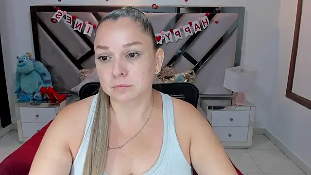 natalia5560 online show from 10/02/25, 12:45