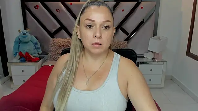 natalia5560 online show from 10/30/25, 01:12