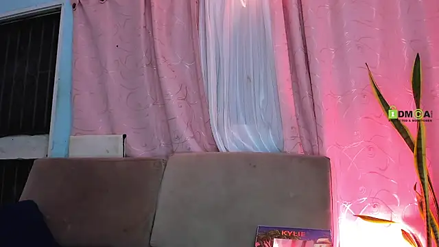 milktitsdua online show from 11/19/25, 08:14