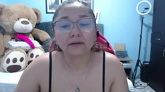 AngelRouss online show from 10/25/25, 10:04