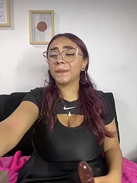 Snapshot of michell_boobs_ chatting on 02/04/25, 05:01 michell boobs online show from 02/04/25, 05:01
