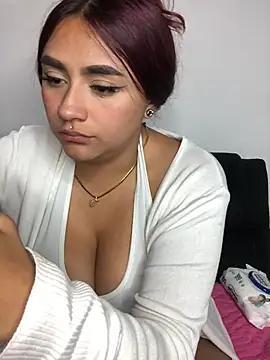 Snapshot of michell_boobs_ chatting on 02/08/25, 03:31 michell boobs online show from 02/08/25, 03:31