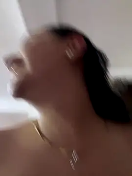 Snapshot of michell_boobs_ chatting on 10/03/25, 01:52 michell boobs online show from 10/03/25, 01:52