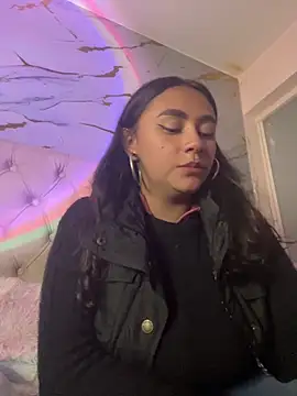 Snapshot of michell_boobs_ chatting on 10/08/25, 03:15 michell boobs online show from 10/08/25, 03:15