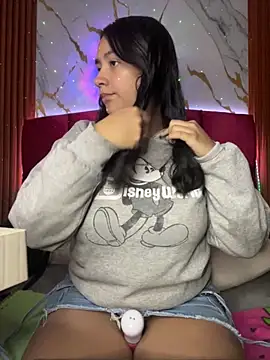 Snapshot of michell_boobs_ chatting on 10/13/25, 01:33 michell boobs online show from 10/13/25, 01:33