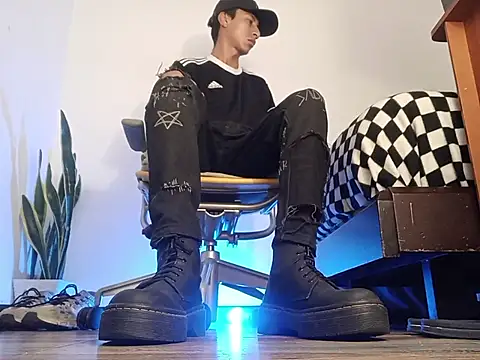 Snapshot of codysmith chatting on 11/05/25, 07:52 codysmith online show from 11/05/25, 07:52