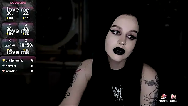 Snapshot of alexx_succubus chatting on 03/07/25, 12:48 alexx succubus online show from 03/07/25, 12:48