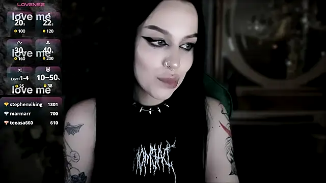 Snapshot of alexx_succubus chatting on 03/10/25, 03:45 alexx succubus online show from 03/10/25, 03:45