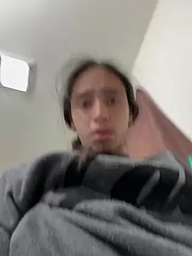 Snapshot of qbaby96 chatting on 12/21/24, 11:45 qbaby96 online show from 12/21/24, 11:45