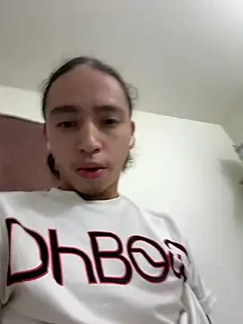 Snapshot of qbaby96 chatting on 12/29/24, 09:28 qbaby96 online show from 12/29/24, 09:28