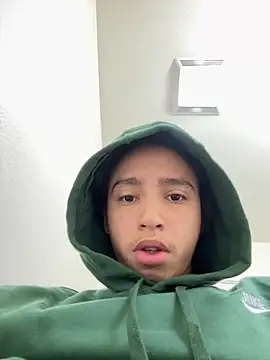 Snapshot of qbaby96 chatting on 01/01/25, 06:38 qbaby96 online show from 01/01/25, 06:38