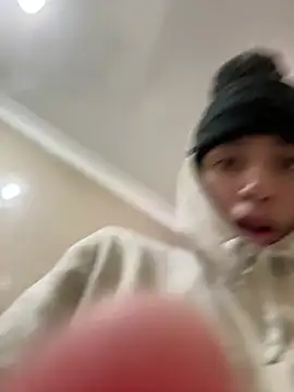 Snapshot of qbaby96 chatting on 01/23/25, 05:45 qbaby96 online show from 01/23/25, 05:45