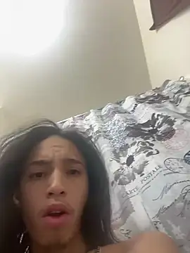 Snapshot of qbaby96 chatting on 01/29/25, 06:28 qbaby96 online show from 01/29/25, 06:28