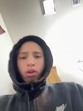 Snapshot of qbaby96 chatting on 01/29/25, 11:56 qbaby96 online show from 01/29/25, 11:56