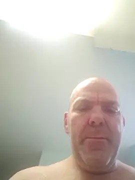 Snapshot of hoodratoui chatting on 12/01/25, 02:55 hoodratoui online show from 12/01/25, 02:55