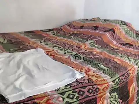 Snapshot of gatoalex89 chatting on 09/23/25, 12:08 gatoalex89 online show from 09/23/25, 12:08