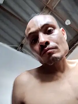 Snapshot of gatoalex89 chatting on 10/02/25, 09:44 gatoalex89 online show from 10/02/25, 09:44