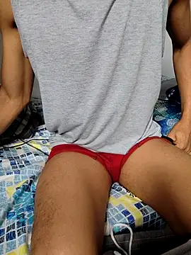 Snapshot of gatoalex89 chatting on 10/08/25, 02:47 gatoalex89 online show from 10/08/25, 02:47