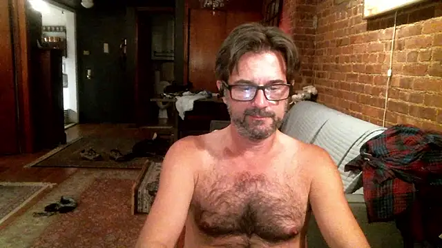 Snapshot of Johnny_Bottoms chatting on 09/13/25, 01:05 Johnny Bottoms online show from 09/13/25, 01:05