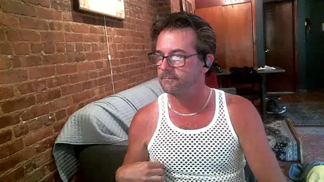 Johnny Bottoms online show from 09/14/25, 01:21