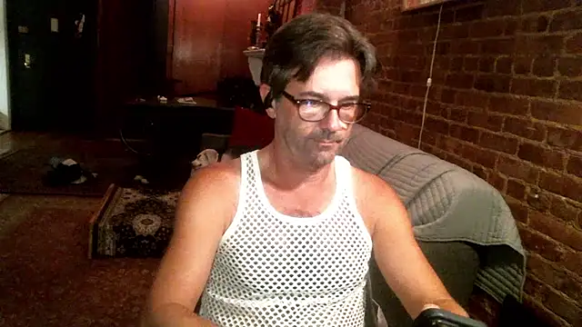 Snapshot of Johnny_Bottoms chatting on 09/17/25, 10:55 Johnny Bottoms online show from 09/17/25, 10:55