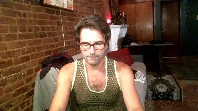 Snapshot of Johnny_Bottoms chatting on 10/03/25, 09:12 Johnny Bottoms online show from 10/03/25, 09:12