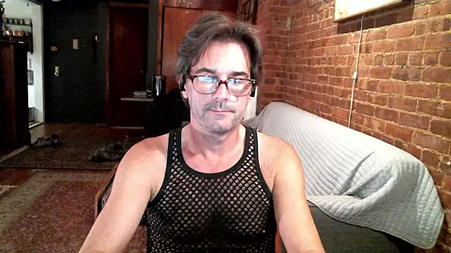 Snapshot of Johnny_Bottoms chatting on 11/10/25, 11:48 Johnny Bottoms online show from 11/10/25, 11:48