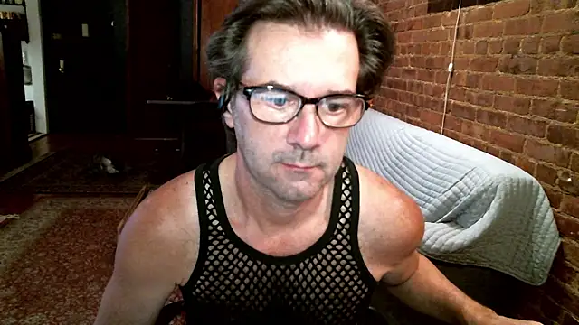 Snapshot of Johnny_Bottoms chatting on 11/16/25, 02:55 Johnny Bottoms online show from 11/16/25, 02:55