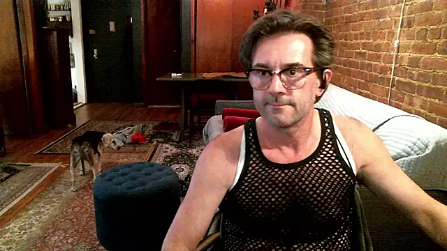 Johnny Bottoms online show from 05/05/26, 10:18