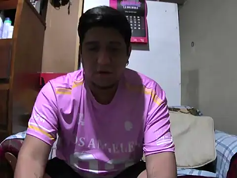 Snapshot of manolo666hot chatting on 04/10/26, 04:44 manolo666hot online show from 04/10/26, 04:44