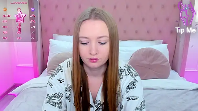 Snapshot of ChloeSug chatting on 11/09/25, 08:18 ChloeSug online show from 11/09/25, 08:18