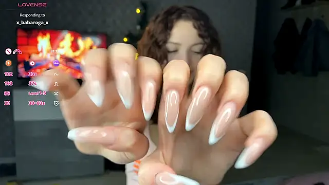 Snapshot of LilianGrindle chatting on 11/28/25, 07:27 LilianGrindle online show from 11/28/25, 07:27