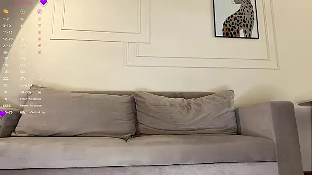 LilianGrindle online show from 07/10/26, 07:05