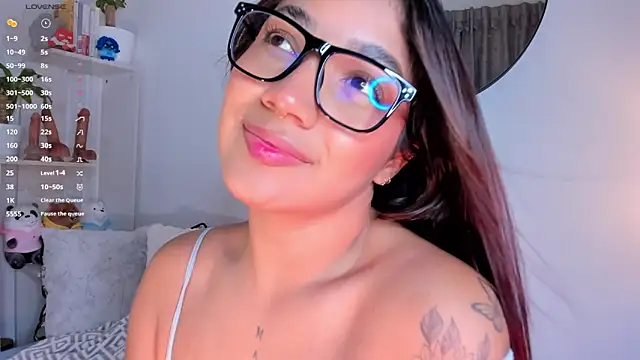 martina roldam online show from 02/26/25, 11:59