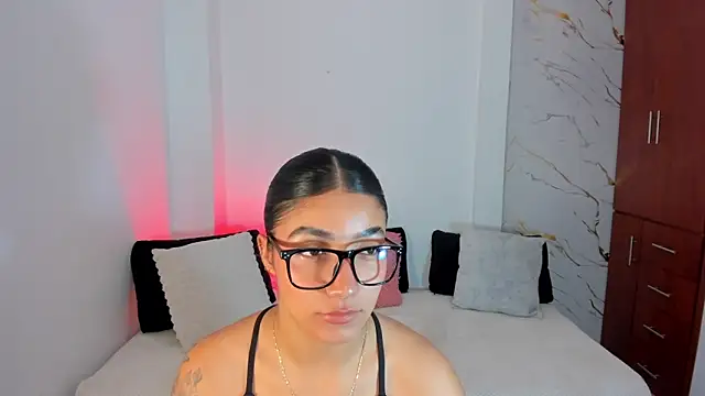 martina roldam online show from 05/22/26, 04:08