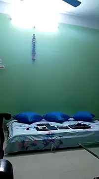 Snapshot of GildanK18 chatting on 02/20/25, 04:46 GildanK18 online show from 02/20/25, 04:46