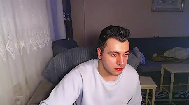handsomeee04 online show from 01/19/25, 04:04