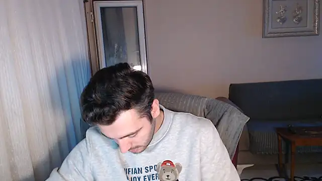 handsomeee04 online show from 10/22/25, 09:25